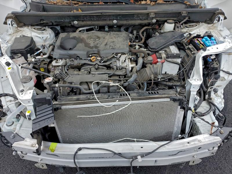 Photo 12 from auction – 2021 TOYOTA RAV4 XLE with VIN 2T3W1RFVXMC155916