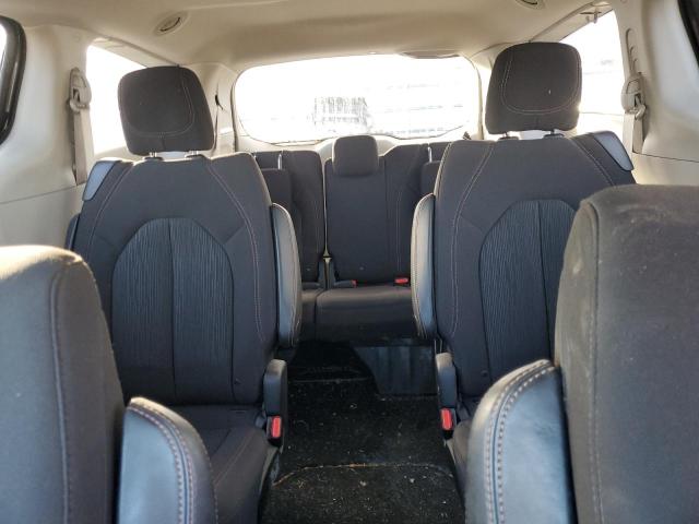 Photo 10 from auction – 2017 CHRYSLER PACIFICA L with VIN 2C4RC1CGXHR837241