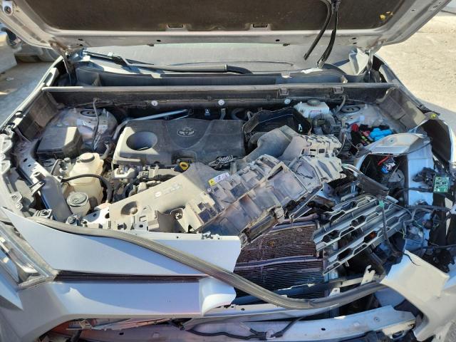 Photo 11 from auction – 2020 TOYOTA RAV4 XSE with VIN JTMEWRFV9LJ038126