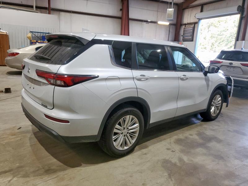 Photo 3 from auction – 2023 MITSUBISHI OUTLANDER with VIN JA4J3TA82PZ022342