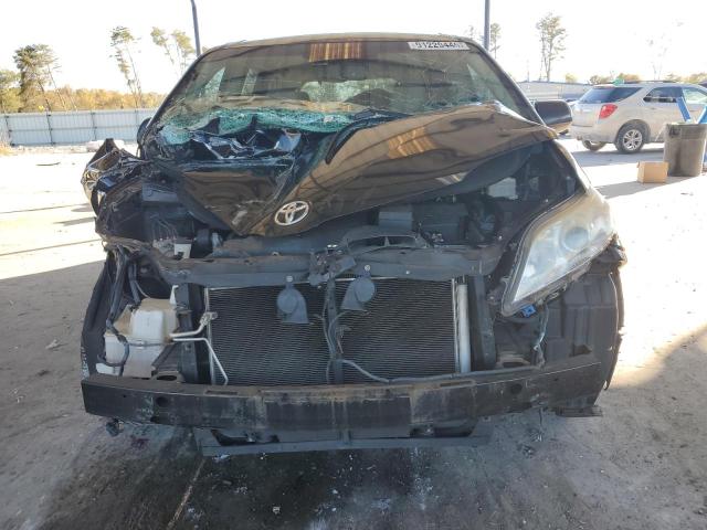 Photo 5 from auction – 2014 TOYOTA SIENNA XLE with VIN 5TDYK3DC2ES517064