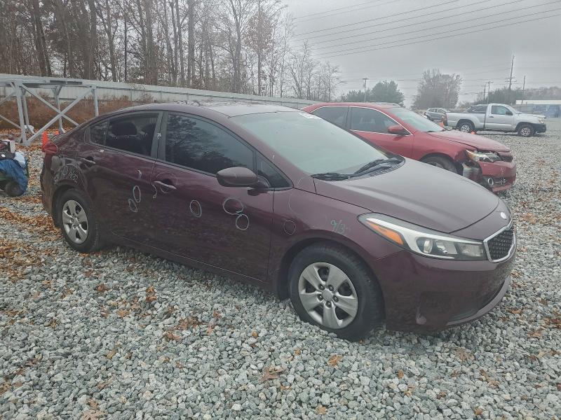 Photo 4 from auction – 2017 KIA FORTE LX with VIN 3KPFL4A74HE112369