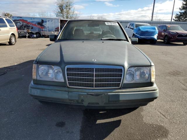 Photo 5 from auction – 1995 MERCEDES-BENZ E with VIN WDBEA32E5SC158265