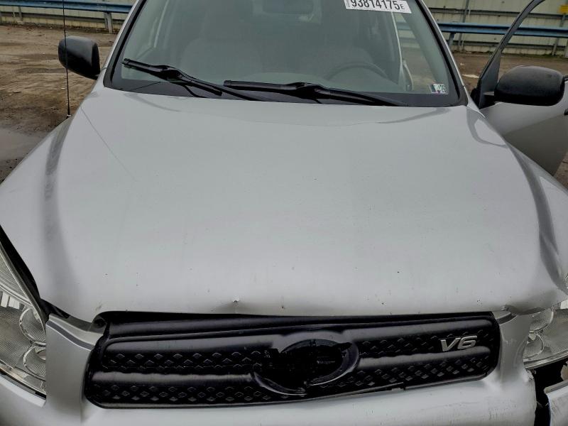 Photo 12 from auction – 2006 TOYOTA RAV4 with VIN JTMBK33V166009369