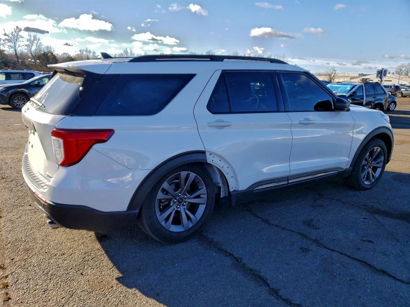 Photo 3 from auction – 2021 FORD EXPLORER X with VIN 1FMSK8DH8MGC05642