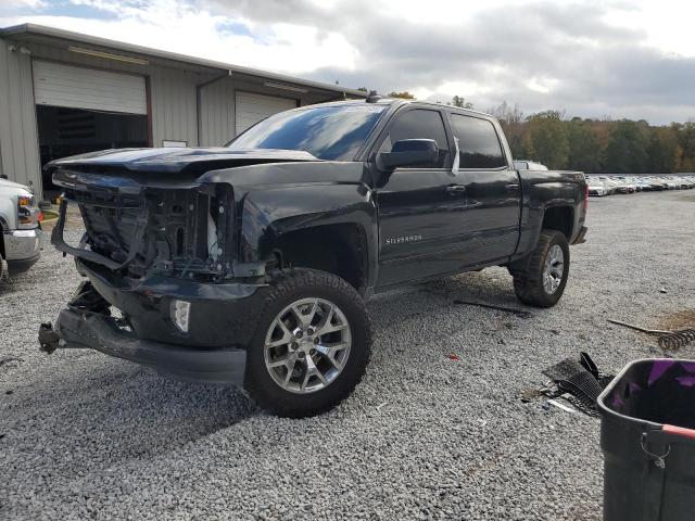 CHEVROLET SILVERADO 2018 with VIN 3GCUKRECXJG467796 - Photo from auction