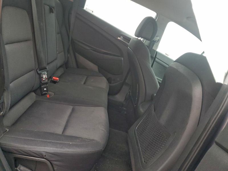 Photo 11 from auction – 2017 HYUNDAI TUCSON with VIN KM8J33A48HU439736