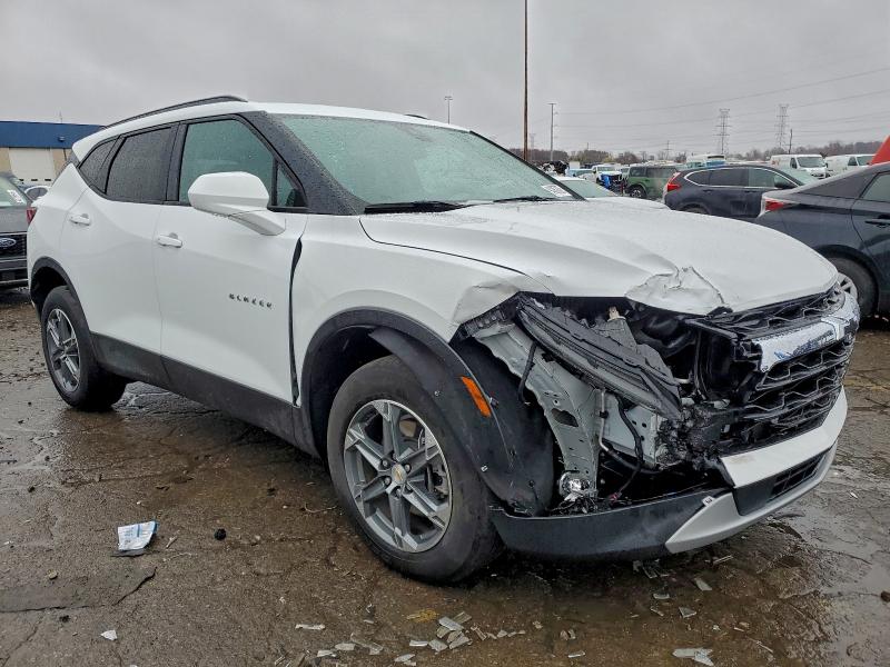 Photo 4 from auction – 2024 CHEVROLET BLAZER with VIN 3GNKBCR46RS240239