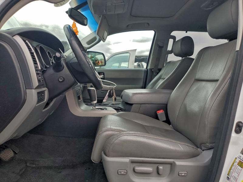 Photo 7 from auction – 2017 TOYOTA SEQUOIA LI with VIN 5TDJW5G10HS149872