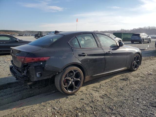 Photo 3 from auction – 2019 ALFA ROMEO GIULIA with VIN ZARFAMAN6K7609554