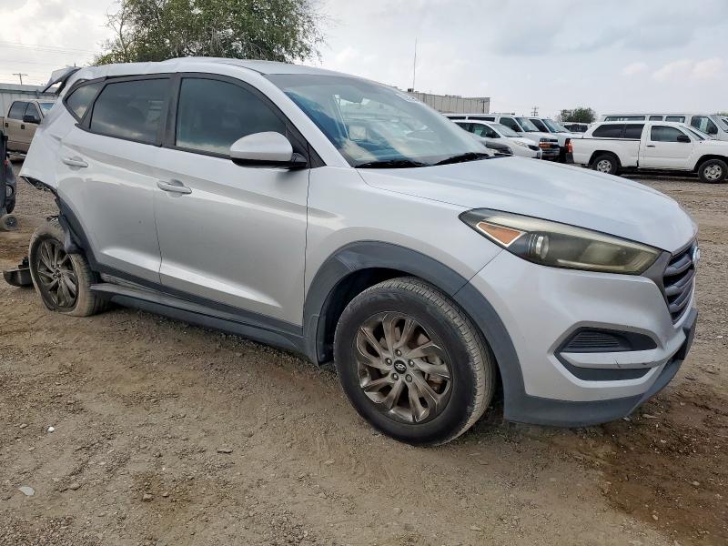 Photo 4 from auction – 2016 HYUNDAI TUCSON SE with VIN KM8J23A45GU165185