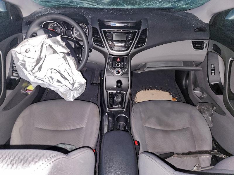 Photo 8 from auction – 2016 HYUNDAI ELANTRA SE with VIN 5NPDH4AE7GH684148