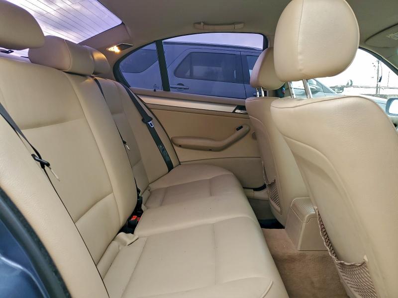Photo 10 from auction – 2004 BMW 325 XI with VIN WBAEU33454PR13356