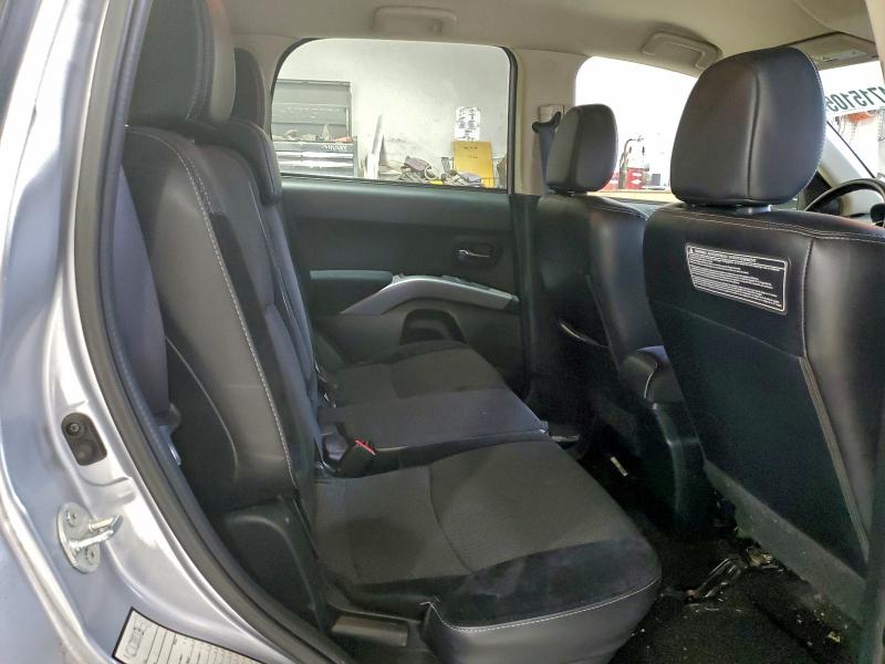 Photo 11 from auction – 2013 MITSUBISHI OUTLANDER with VIN JA4JT3AW6DU019502