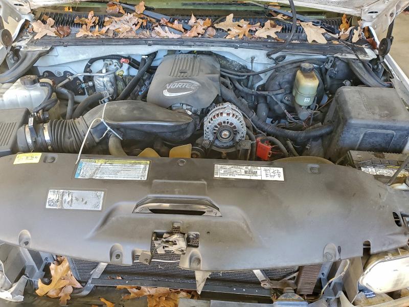 Photo 11 from auction – 2001 CHEVROLET SILVERADO with VIN 2GCEC19VX11356480