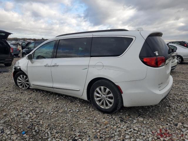 Photo 2 from auction – 2017 CHRYSLER PACIFICA with VIN 2C4RC1BG6HR511129