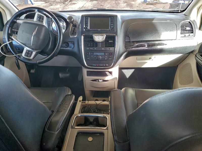Photo 8 from auction – 2012 CHRYSLER TOWN & COU with VIN 2C4RC1BG3CR226896