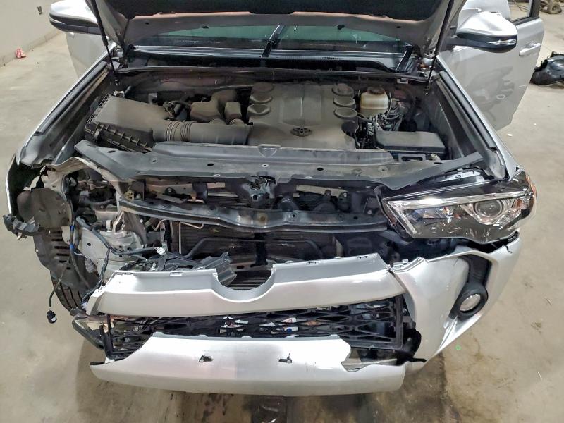 Photo 11 from auction – 2016 TOYOTA 4RUNNER SR with VIN JTEBU5JR6G5314171