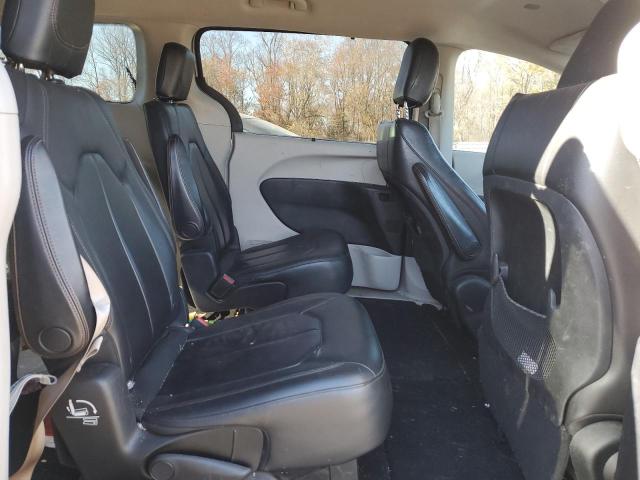 Photo 11 from auction – 2017 CHRYSLER PACIFICA T with VIN 2C4RC1BG4HR583107