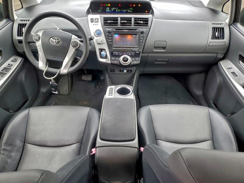 Photo 8 from auction – 2012 TOYOTA PRIUS V with VIN JTDZN3EU8C3050038