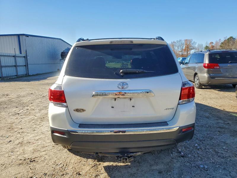 Photo 6 from auction – 2013 TOYOTA HIGHLANDER with VIN 5TDDK3EH7DS256019