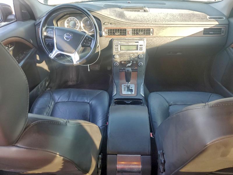 Photo 8 from auction – 2010 VOLVO S80 3.2 with VIN YV1982AS1A1131939