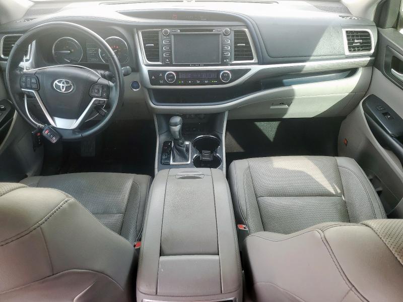 Photo 8 from auction – 2018 TOYOTA HIGHLANDER with VIN 5TDDGRFH7JS050049