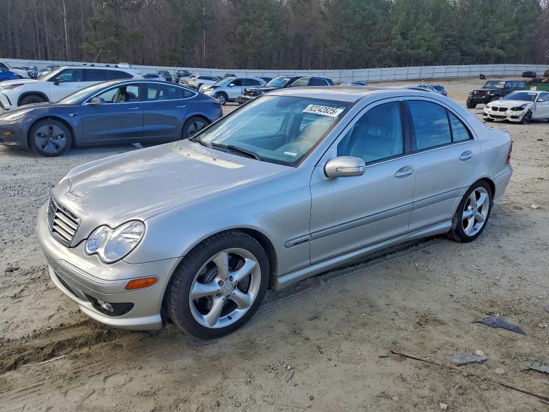 MERCEDES-BENZ C 320 2005 with VIN WDBRF64J25F582780 - Photo from auction