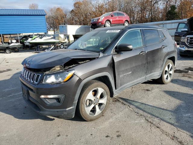 JEEP COMPASS LA 2018 with VIN 3C4NJCBB3JT137411 - Photo from auction