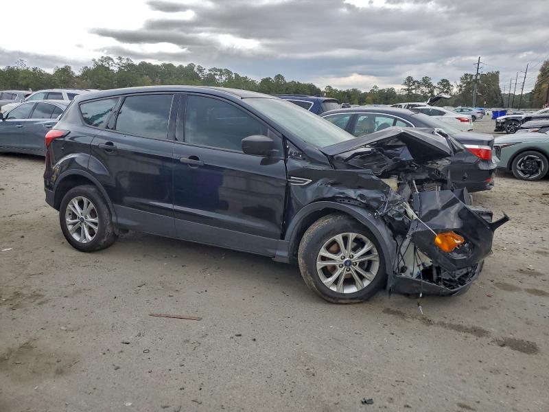 Photo 4 from auction – 2019 FORD ESCAPE S with VIN 1FMCU0F78KUB47664