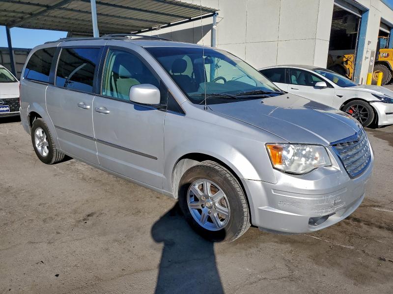 Photo 4 from auction – 2009 CHRYSLER TOWN & COU with VIN 2A8HR54109R673567