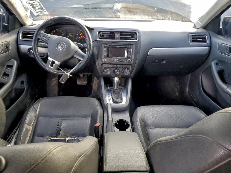 Photo 8 from auction – 2011 VOLKSWAGEN JETTA SEL with VIN 3VWLX7AJ1BM328596