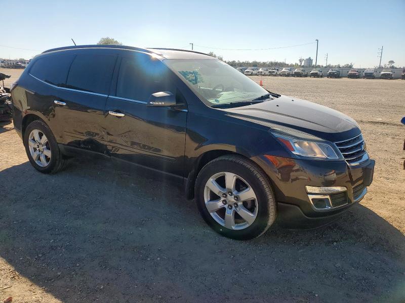 Photo 4 from auction – 2017 CHEVROLET TRAVERSE L with VIN 1GNKRGKD8HJ249232
