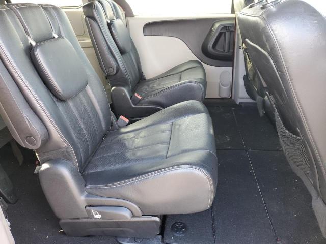 Photo 11 from auction – 2012 CHRYSLER TOWN & COU with VIN 2C4RC1BGXCR339700