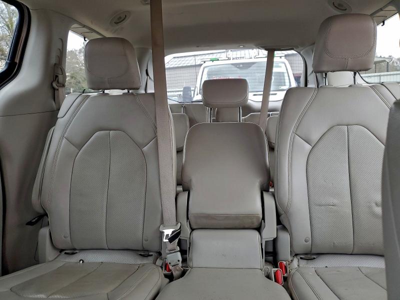 Photo 10 from auction – 2017 CHRYSLER PACIFICA T with VIN 2C4RC1EG0HR559642