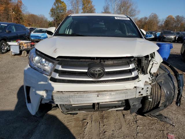 Photo 5 from auction – 2018 TOYOTA HIGHLANDER with VIN 5TDZARFHXJS037240