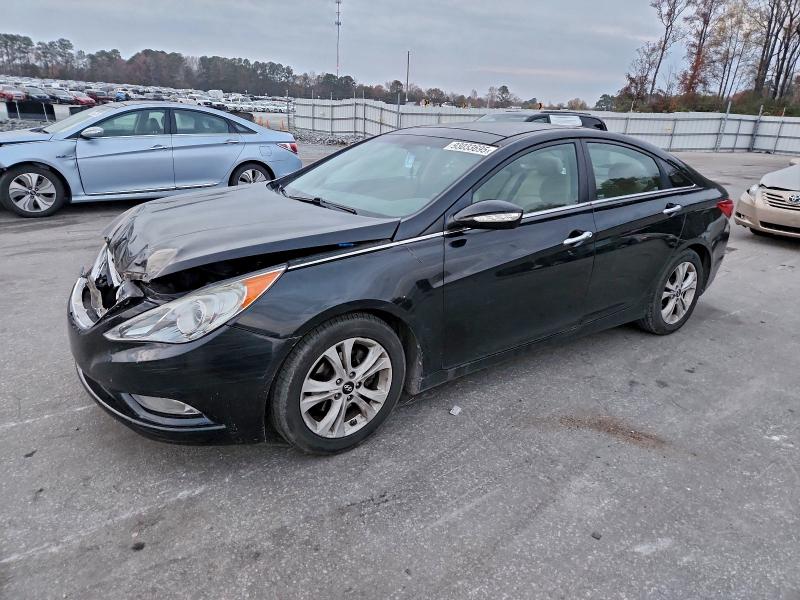 HYUNDAI SONATA SE 2013 with VIN 5NPEC4AC1DH581675 - Photo from auction