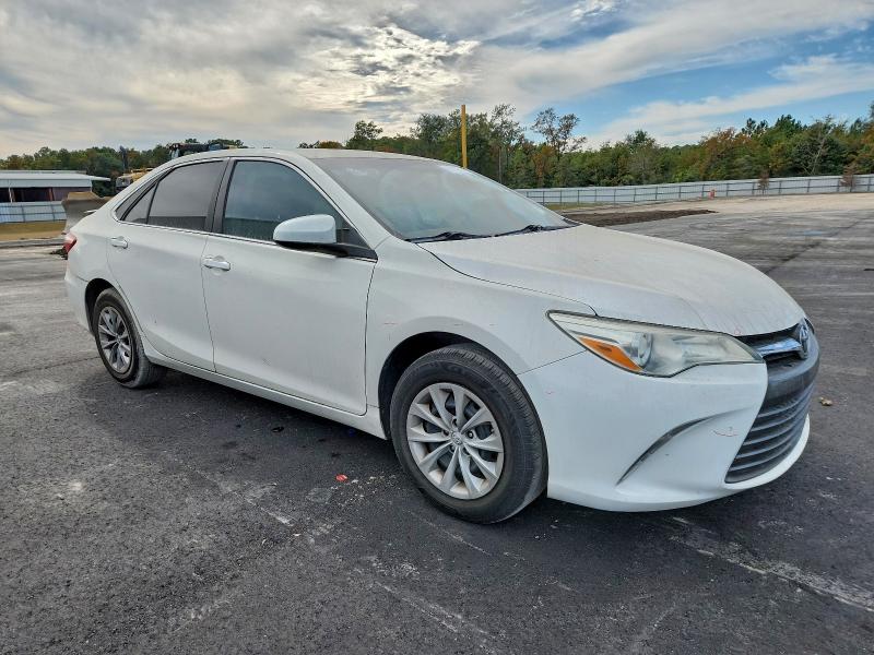 Photo 4 from auction – 2016 TOYOTA CAMRY LE with VIN 4T4BF1FK0GR575905