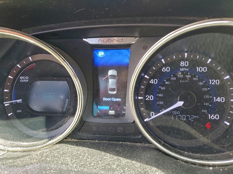 Photo 9 from auction – 2011 HYUNDAI SONATA HYB with VIN KMHEC4A49BA018544