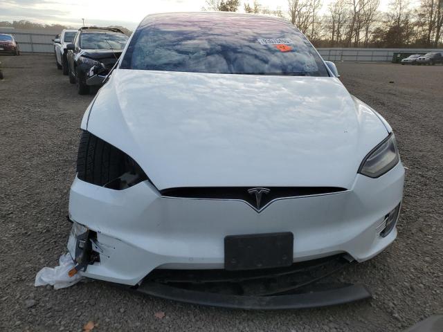 Photo 5 from auction – 2017 TESLA MODEL X with VIN 5YJXCAE28HF051278