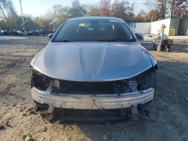Photo 5 from auction – 2016 CHRYSLER 200 LIMITE with VIN 1C3CCCAB3GN188343
