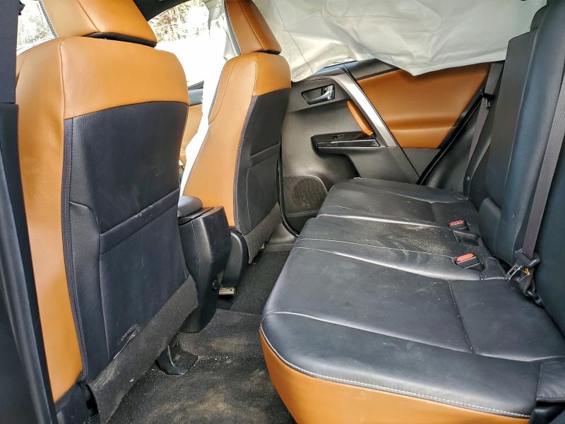 Photo 11 from auction – 2016 TOYOTA RAV4 SE with VIN JTMJFREV8GD187745