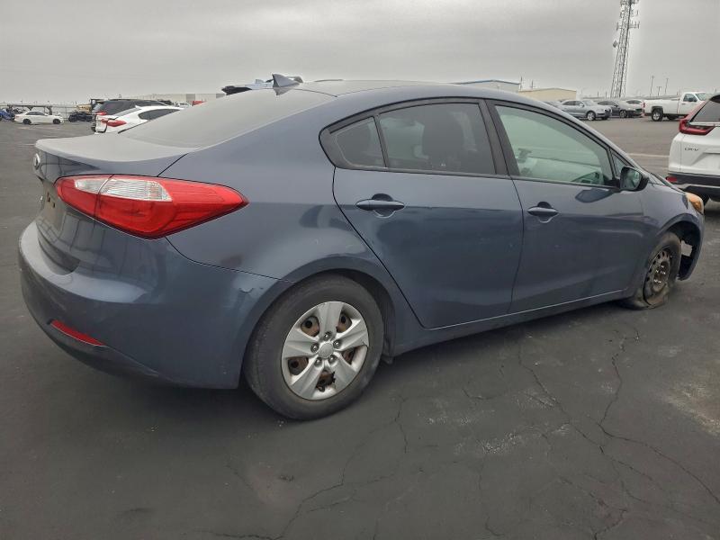 Photo 3 from auction – 2016 KIA FORTE with VIN KNAFK4A65G5599146