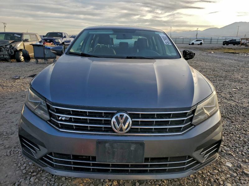 Photo 5 from auction – 2016 VOLKSWAGEN PASSAT with VIN 1VWAS7A37GC059861