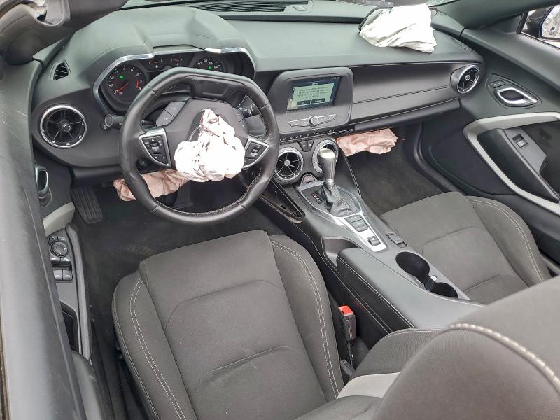 Photo 8 from auction – 2018 CHEVROLET CAMARO with VIN 1G1FB3DSXJ0164321