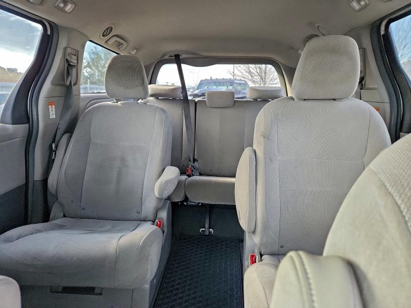 Photo 10 from auction – 2019 TOYOTA SIENNA with VIN 5TDZZ3DC7KS973377