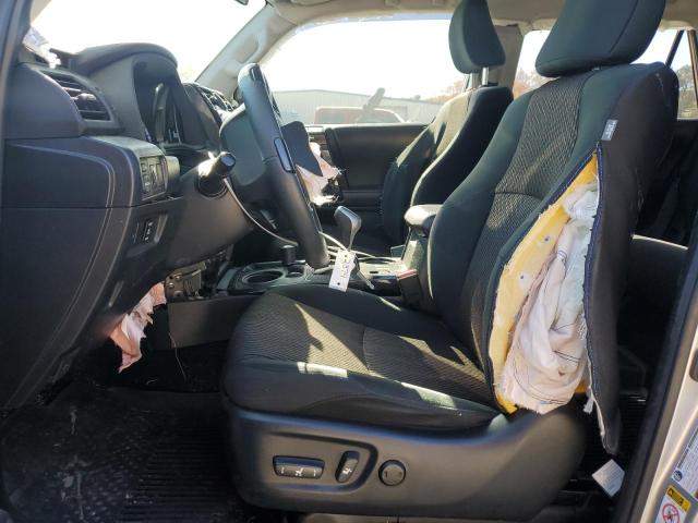 Photo 7 from auction – 2019 TOYOTA 4RUNNER with VIN JTEBU5JR7K5701398