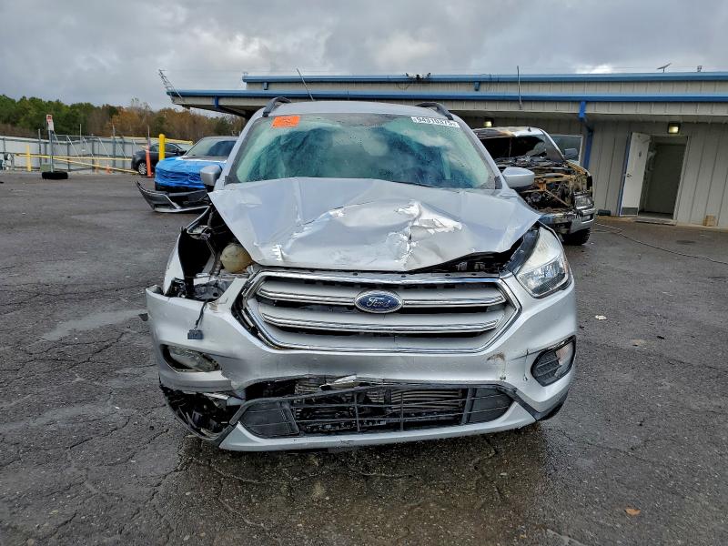 Photo 5 from auction – 2018 FORD ESCAPE SE with VIN 1FMCU0G97JUB49565