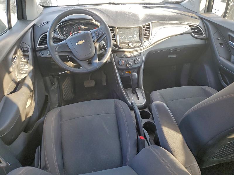 Photo 8 from auction – 2017 CHEVROLET TRAX LS with VIN 3GNCJNSB0HL174419