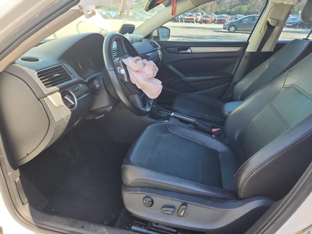 Photo 7 from auction – 2014 VOLKSWAGEN PASSAT S with VIN 1VWAT7A33EC111979